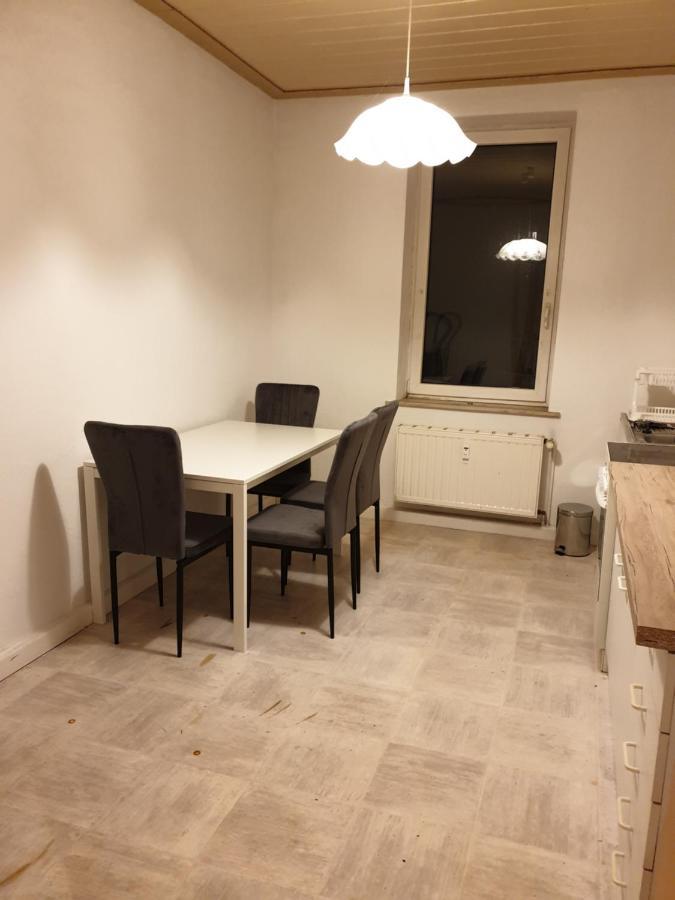 Fewo Nina 2 - Monteurwohnung Weißenfels Buitenkant foto