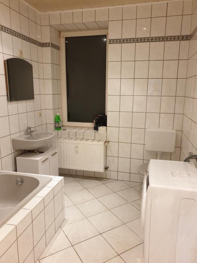 Fewo Nina 2 - Monteurwohnung Weißenfels Buitenkant foto