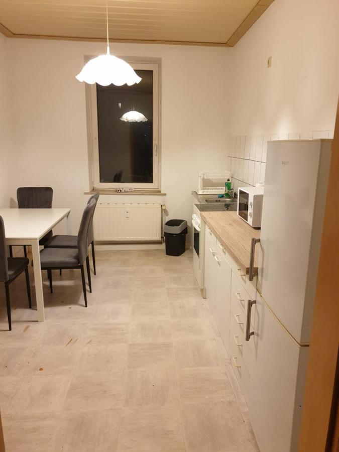 Fewo Nina 2 - Monteurwohnung Weißenfels Buitenkant foto